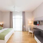 Paulinenhof 4*