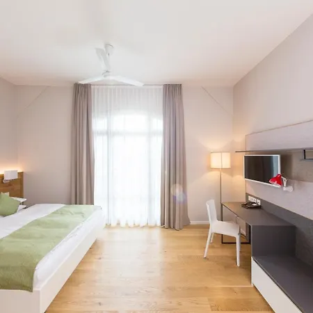 Paulinenhof 4*
