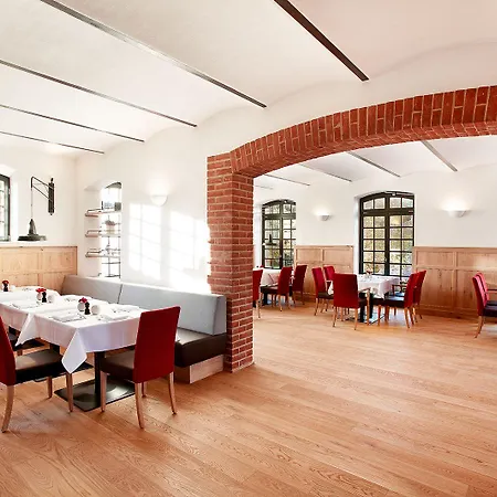 Paulinenhof Hotel 4*